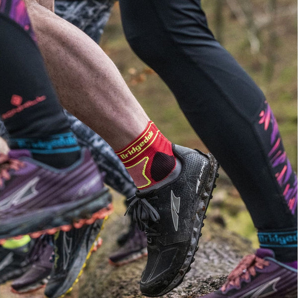 1 Pack Mens Trail Ultralight T2 Coolmax Sport 3/4 Crew Socks