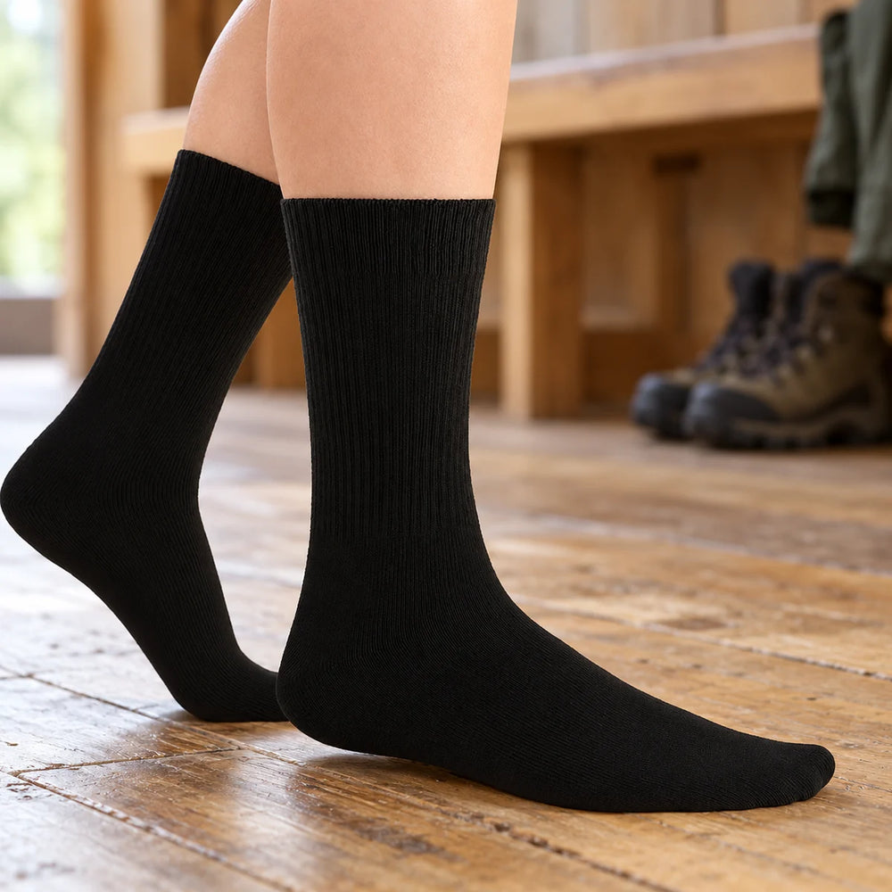 Mens Ladies Waterproof Outdoor Boot Socks - Durable Triple Layer Hiking Socks — product photograph